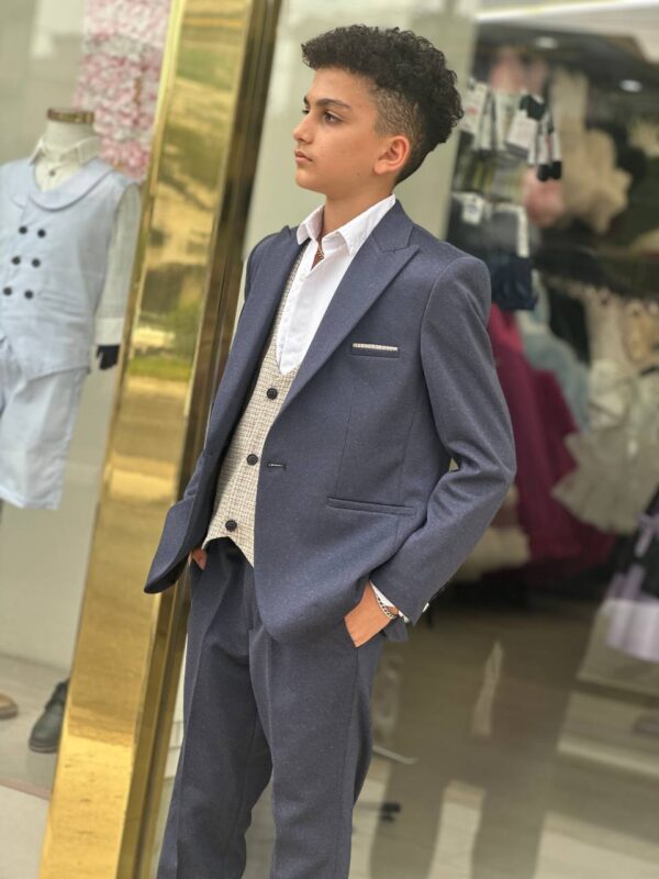 کت و شلوار پسرانه البرز ۲ - Image 2